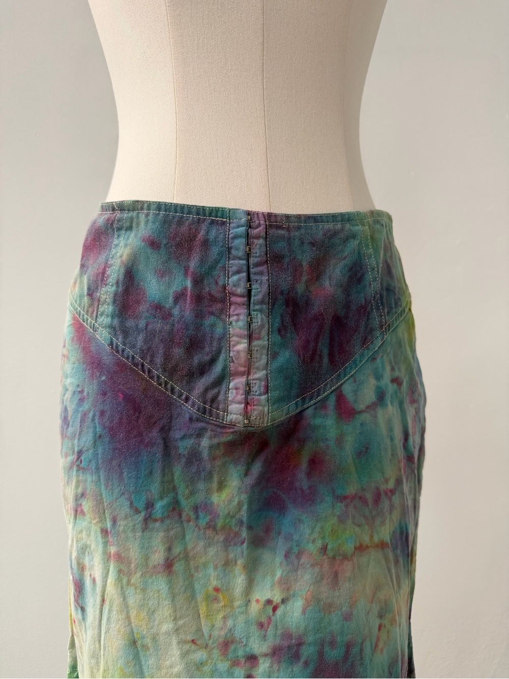 Vintage Tie-Dye Tiered Maxi Skirt - Green & Purple - Picture 2 of 6
